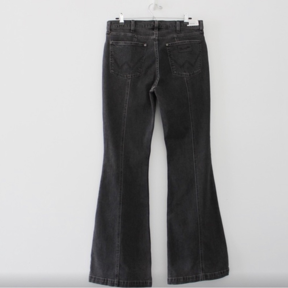 Wrangler / Free People Seamed High Rise Flare Jeans in Charcoal NWT - Picture 5 of 9